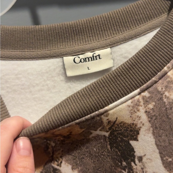 Comfrt Camo Crewneck - Picture 3 of 3
